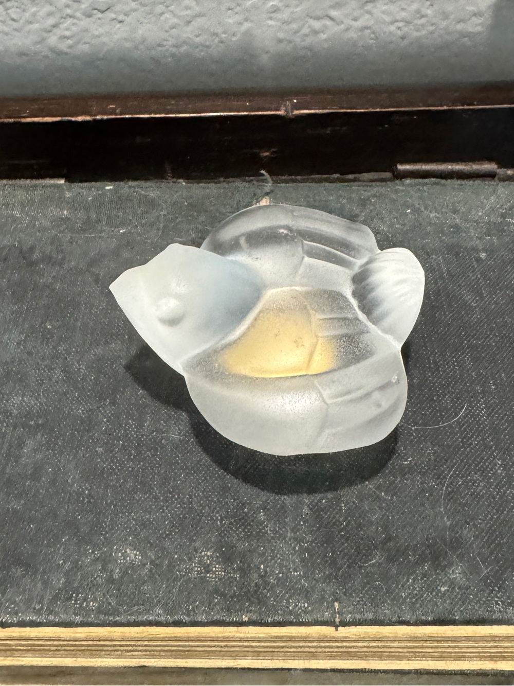 Vintage Pressed Glass Solid Glass Bird
